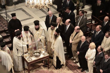 Χοροστατούντος του Αρχιεπισκόπου Αθηνών και πάσης Ελλάδος Ιερωνύμου στην πρώτη Θεία Λειτουργία στον Ανακαινισμένο Μητροπολιτικό Ναό Αθηνών,στις 03 Ιουλίου 2016.